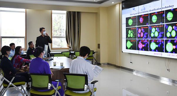 PG�ͽ�Ů������CTCѭ������ϸ���������ھ�׼ɸ����Ŀ��ʽ�仧����