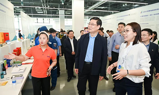 PG�ͽ�Ů������ȫ�������з����¿Ƽ�װ�������ൺ�пƼ��˶���