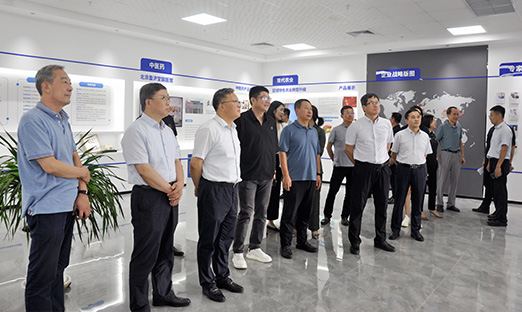 �ൺ����Э����ϯ����һ��ݰ��PG�ͽ�Ů��������������������̽�󿵽�����ǰ��