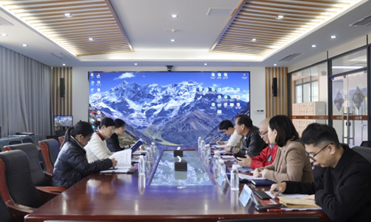 PG�ͽ�Ů���������ٹ��߲���ҵ����Я��̽���߲�������ǰ��