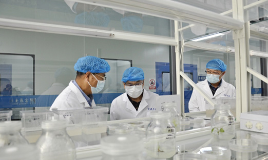 ���������������Ｏ����ϯ��ѧ��������һ�е���PG�ͽ�Ů�������������������������������»�Ե