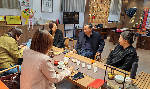 �򵼾�Ҫ��һ�ߣ�PG�ͽ�Ů��������ʽ��פ�ĳ�