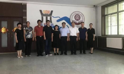 ���ൺ��ί�򵼳�����һ���߷õ��� �ൺPG�ͽ�Ů������ҽ�ƿƼ����޹�˾